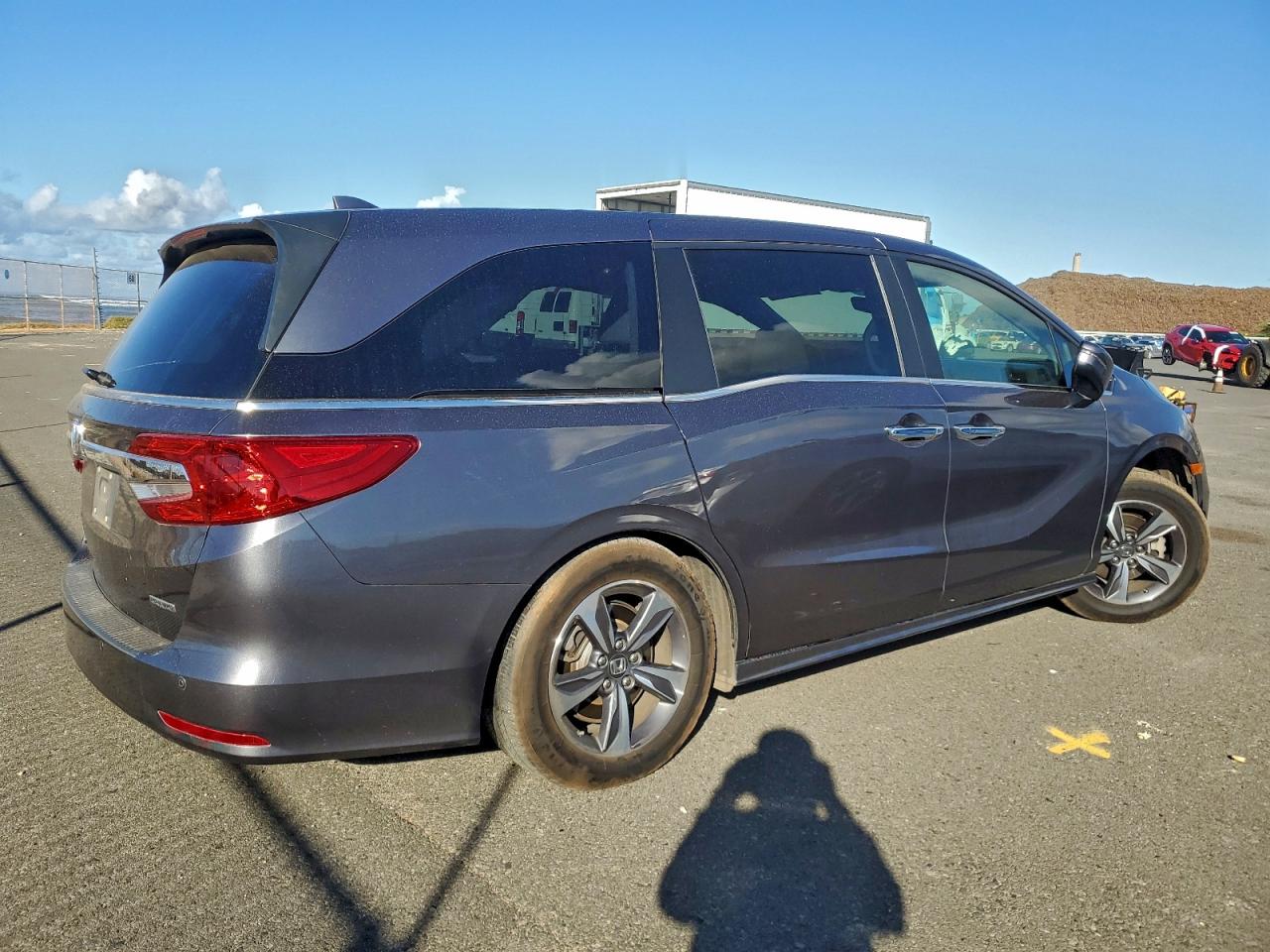 Honda Odyssey Touring Image 3