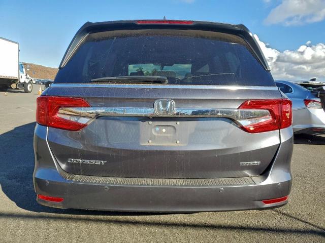 Honda Odyssey Touring Image 5