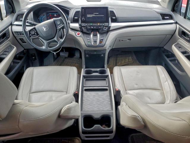 Honda Odyssey Touring Image 10