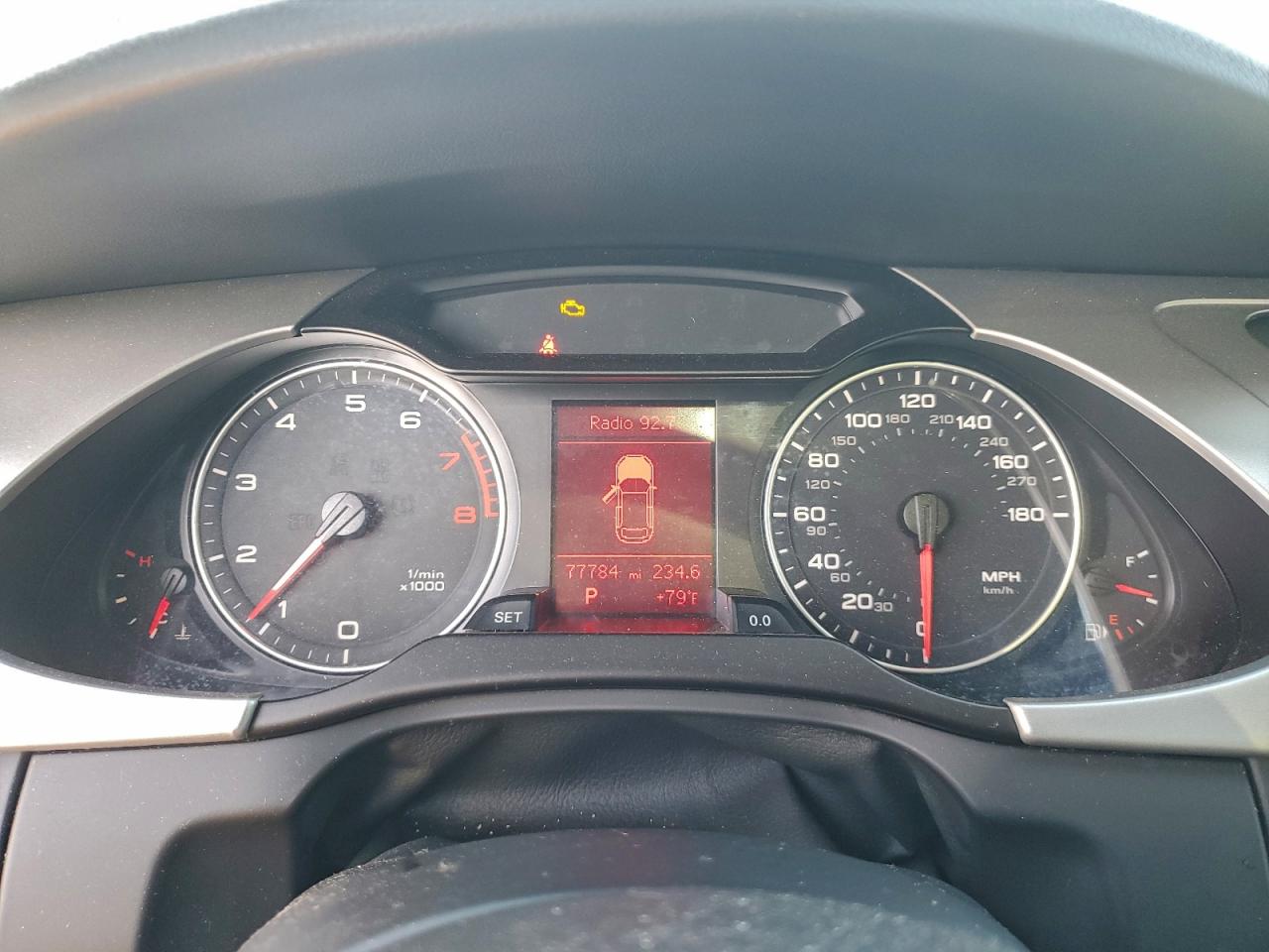 Audi A4 Premium Image 8