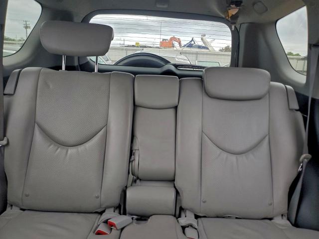 Toyota RAV4 Limited Image 8