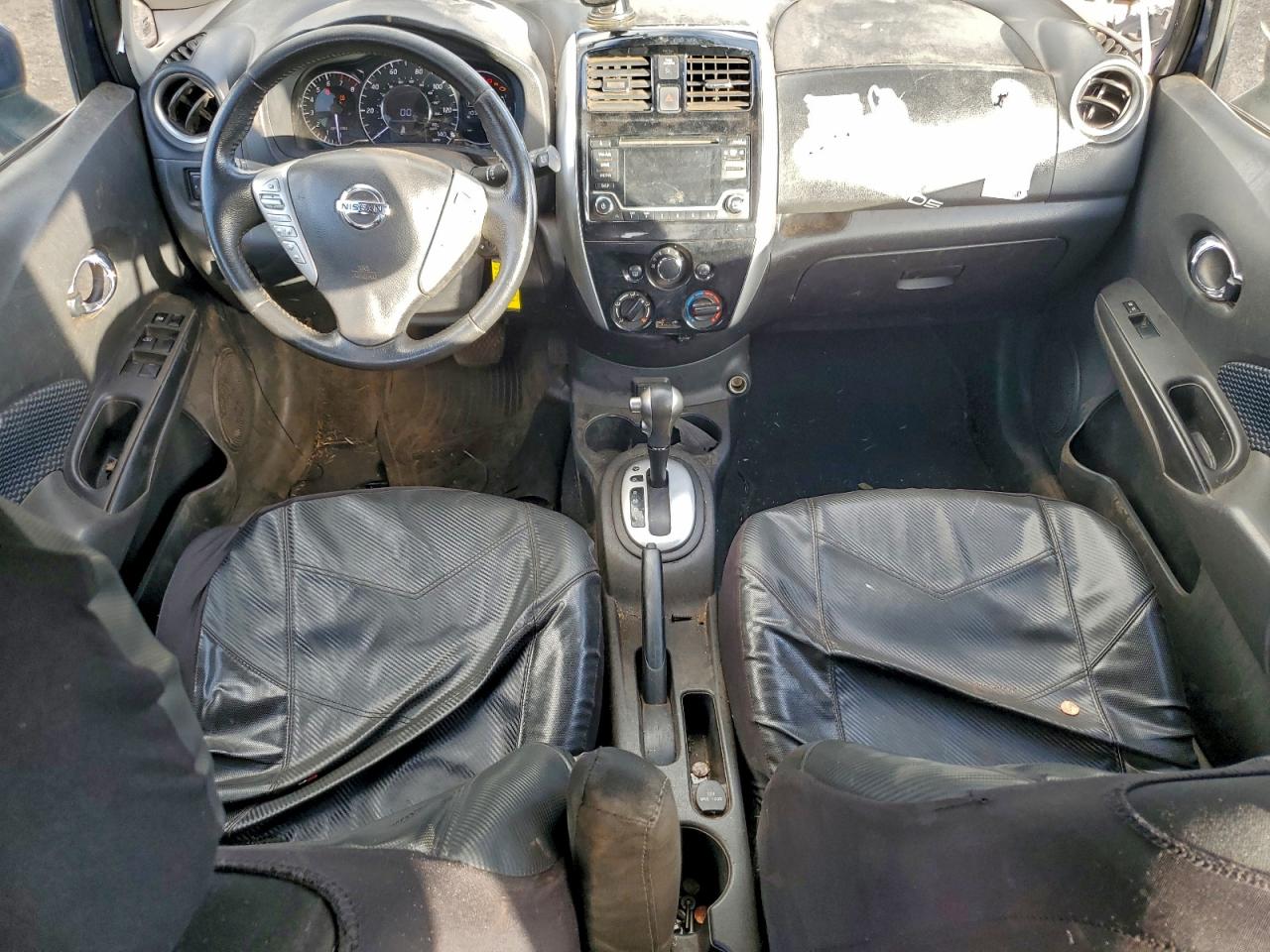 Nissan Versa S Image 8
