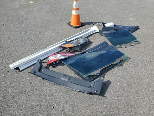 Toyota Camry L Image 10