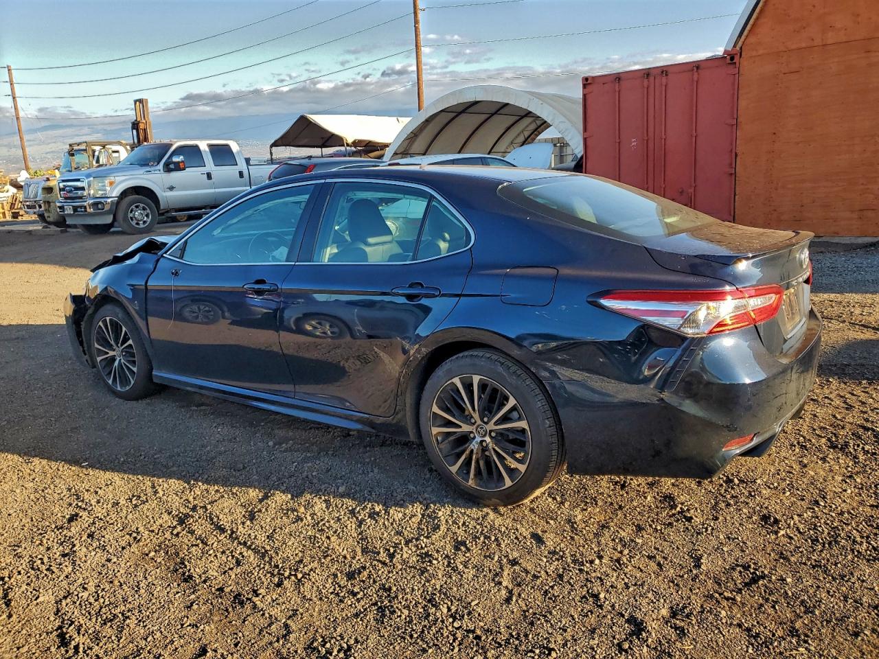 Toyota Camry Se Image 10