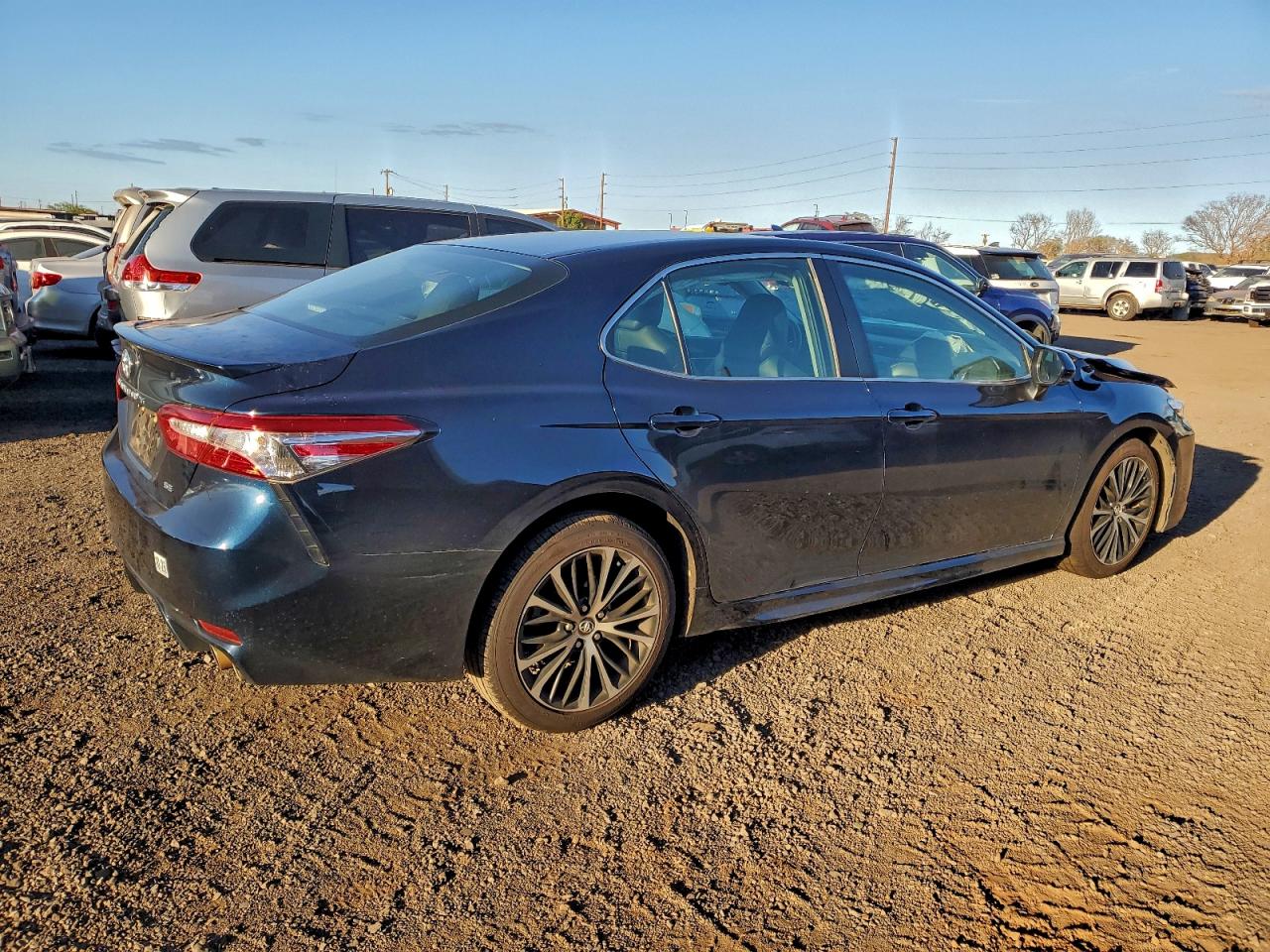 Toyota Camry Se Image 5