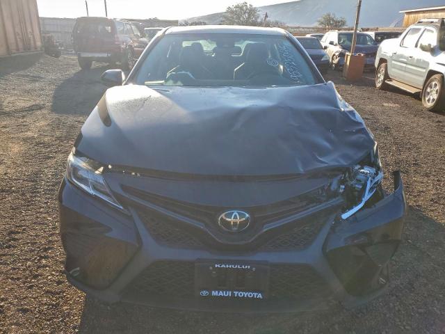 Toyota Camry Se Image 7