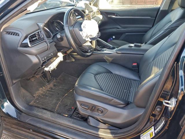 Toyota Camry Se Image 8