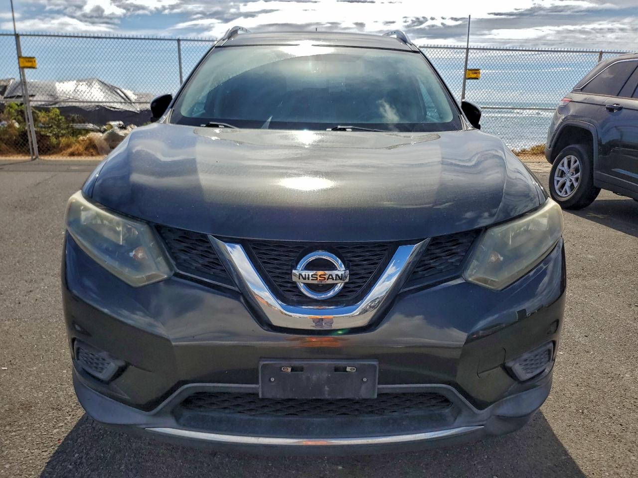 Nissan Rogue S Image 5