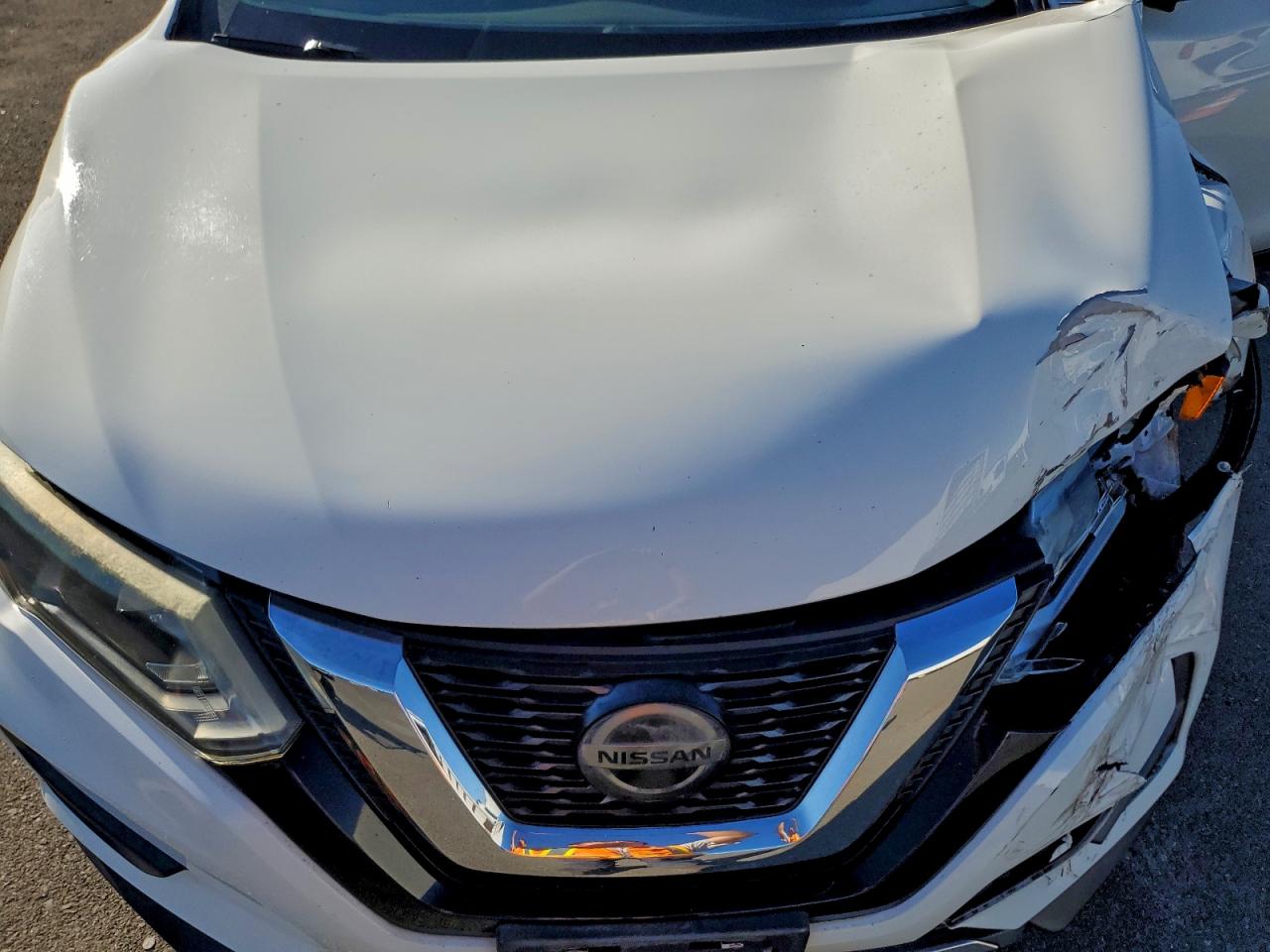 Nissan Rogue S Image 9