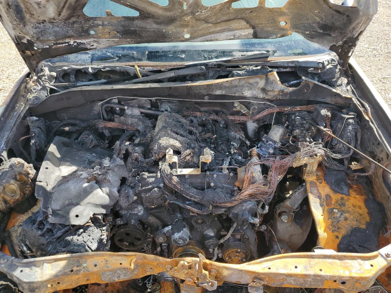 Nissan Frontier S Image 8