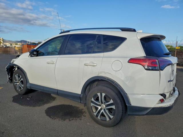 Toyota RAV4 Le Image 3