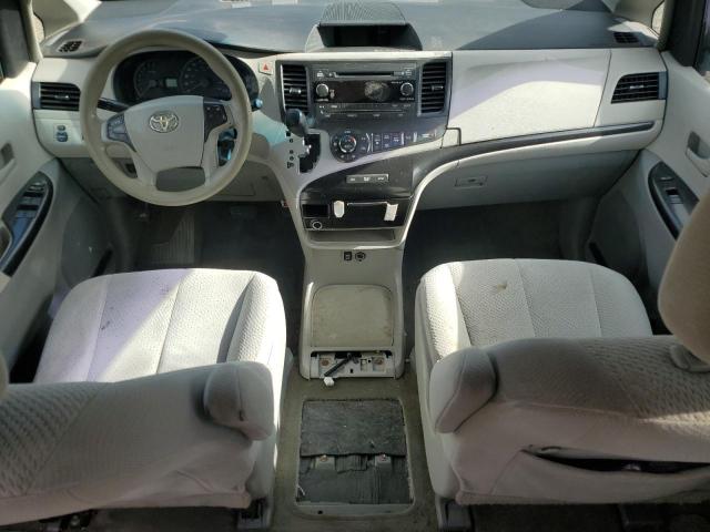 Toyota Sienna Le Image 12