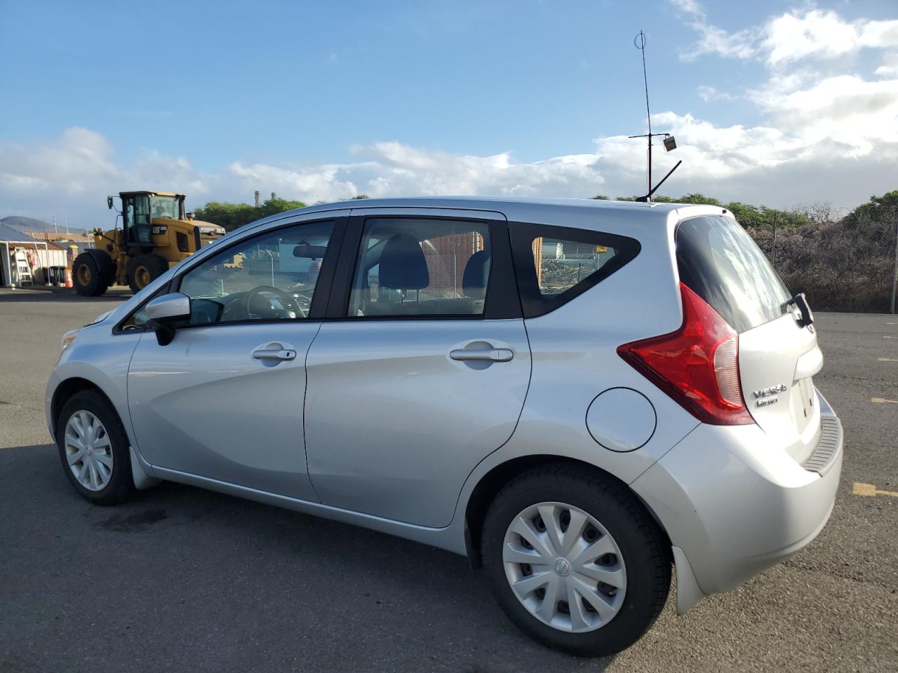 Nissan Versa S Image 2