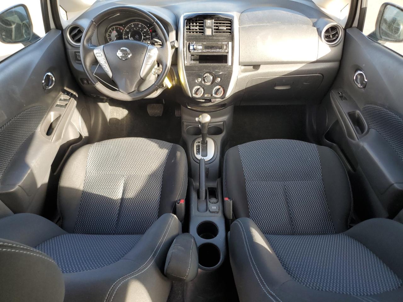 Nissan Versa S Image 8
