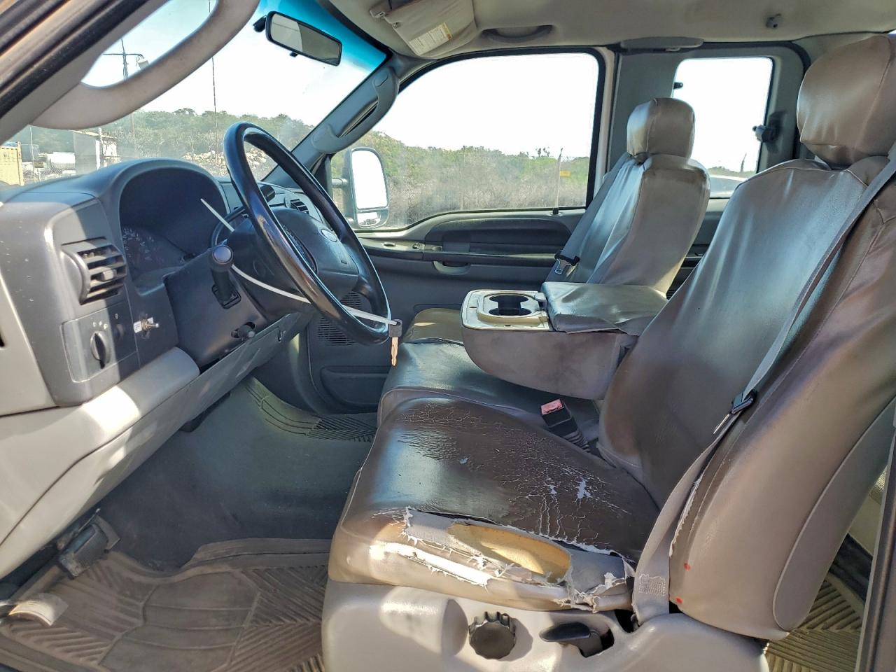 Ford F-250 Super Duty Image 7