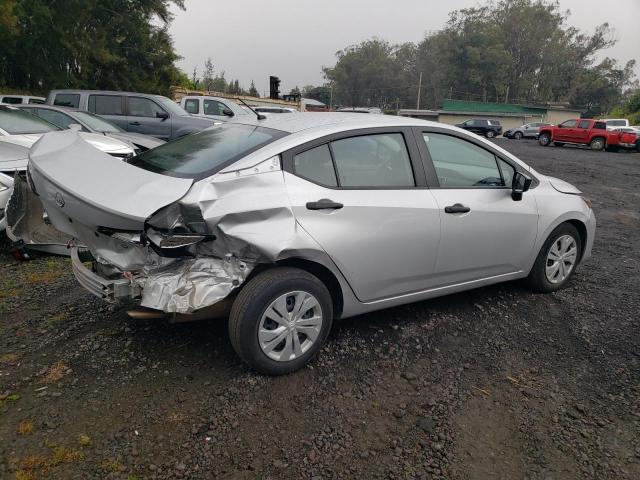 Nissan Versa S Image 3