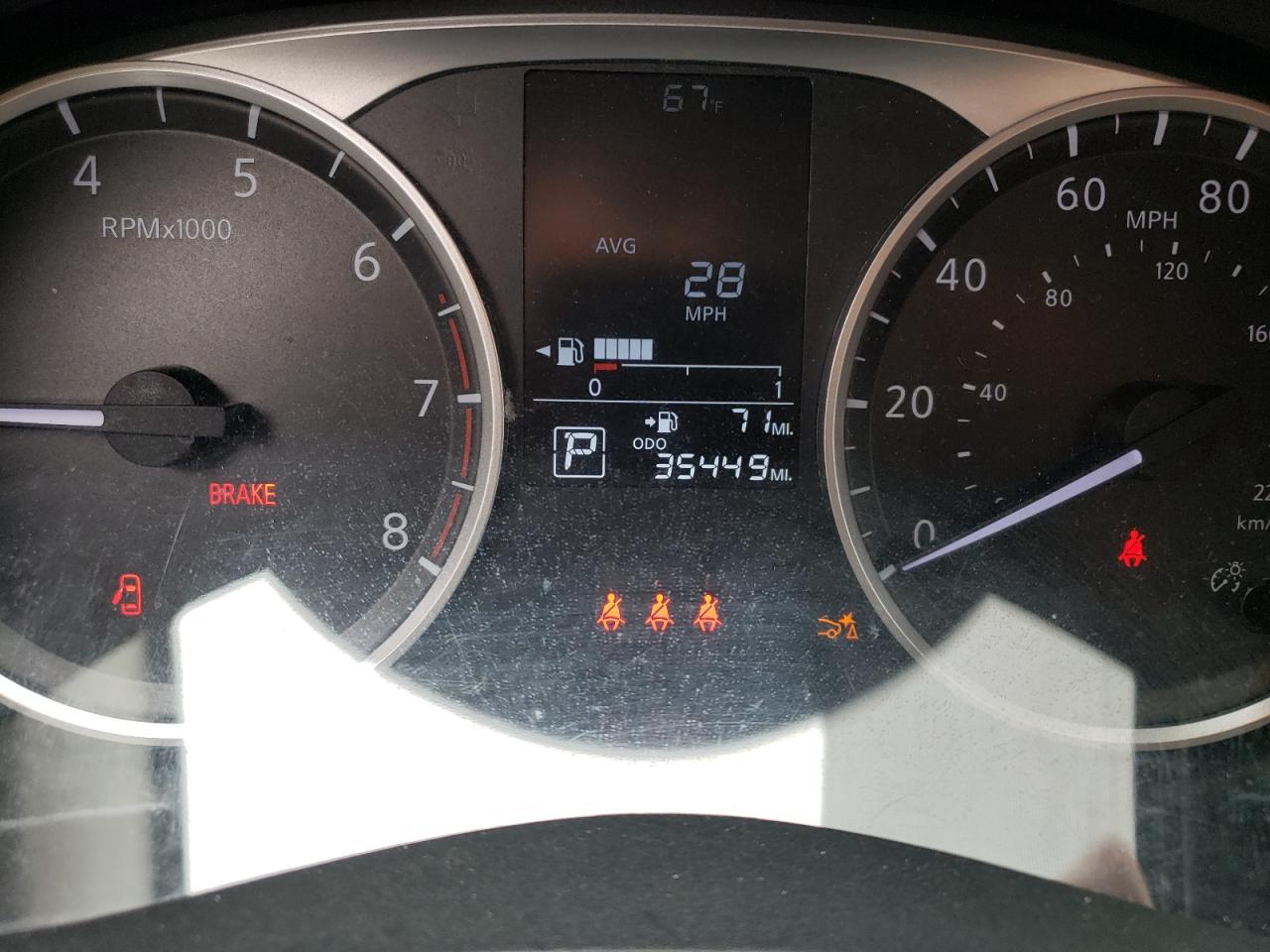 Nissan Versa S Image 13