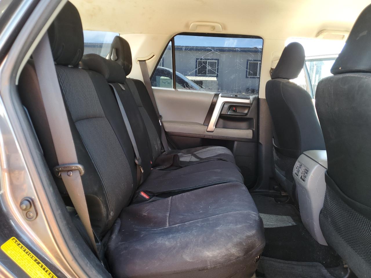 Toyota 4Runner Sr5 Image 9