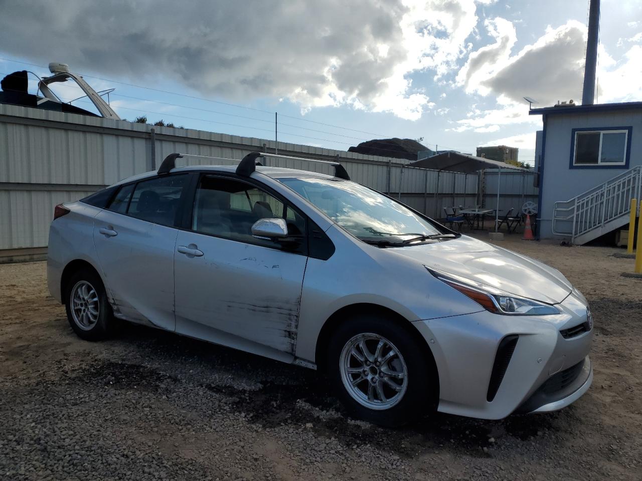Toyota Prius L Image 7