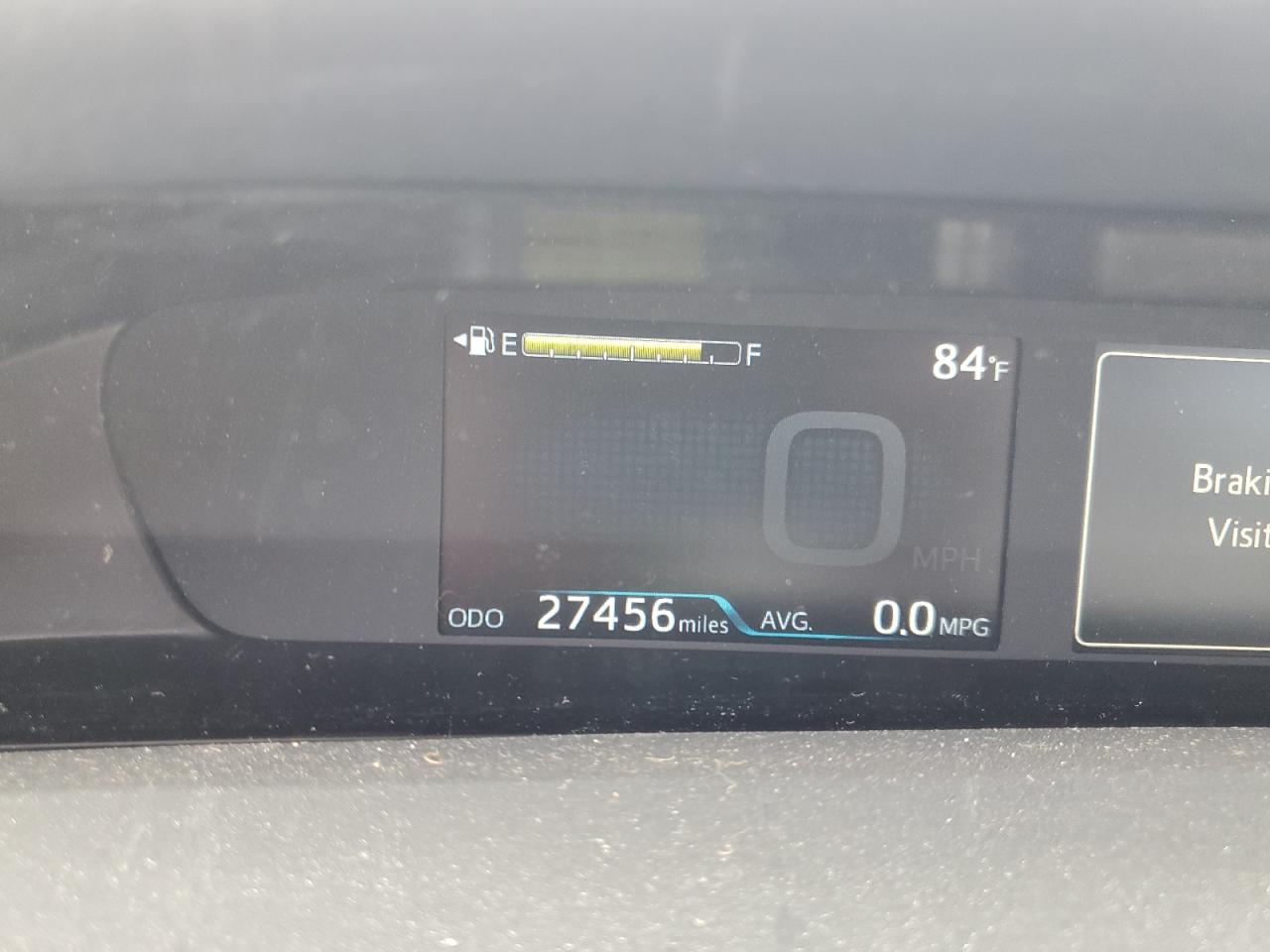 Toyota Prius L Image 12