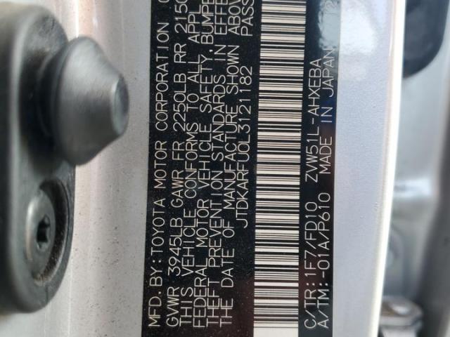 Toyota Prius L Image 10