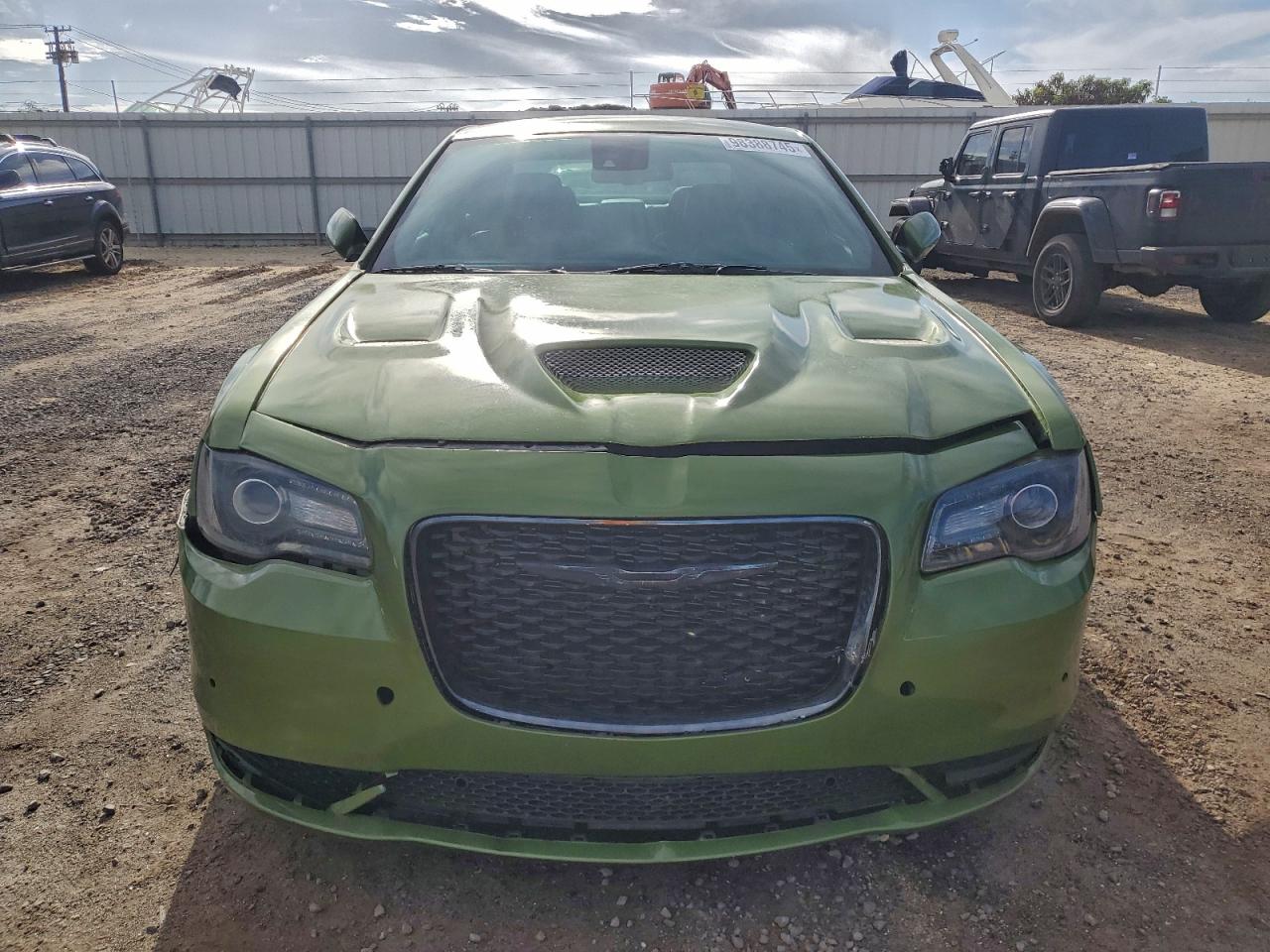 Chrysler 300 S Image 2