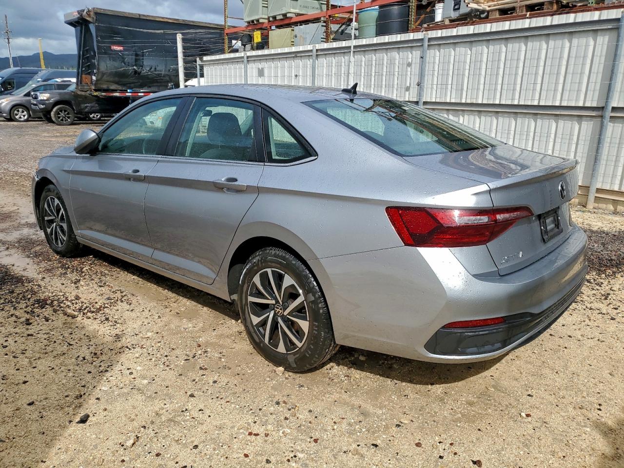 Volkswagen Jetta S Image 12