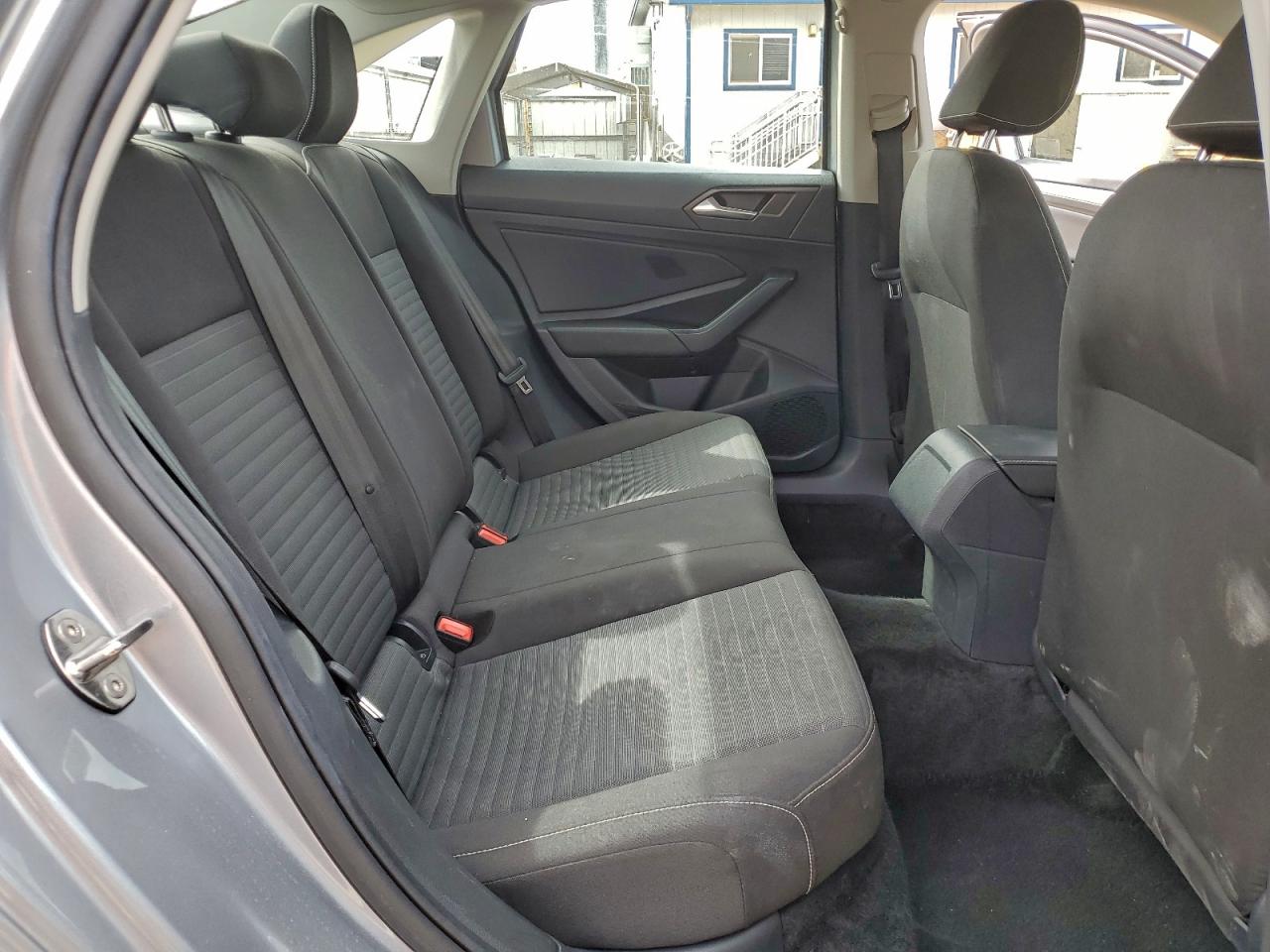 Volkswagen Jetta S Image 9