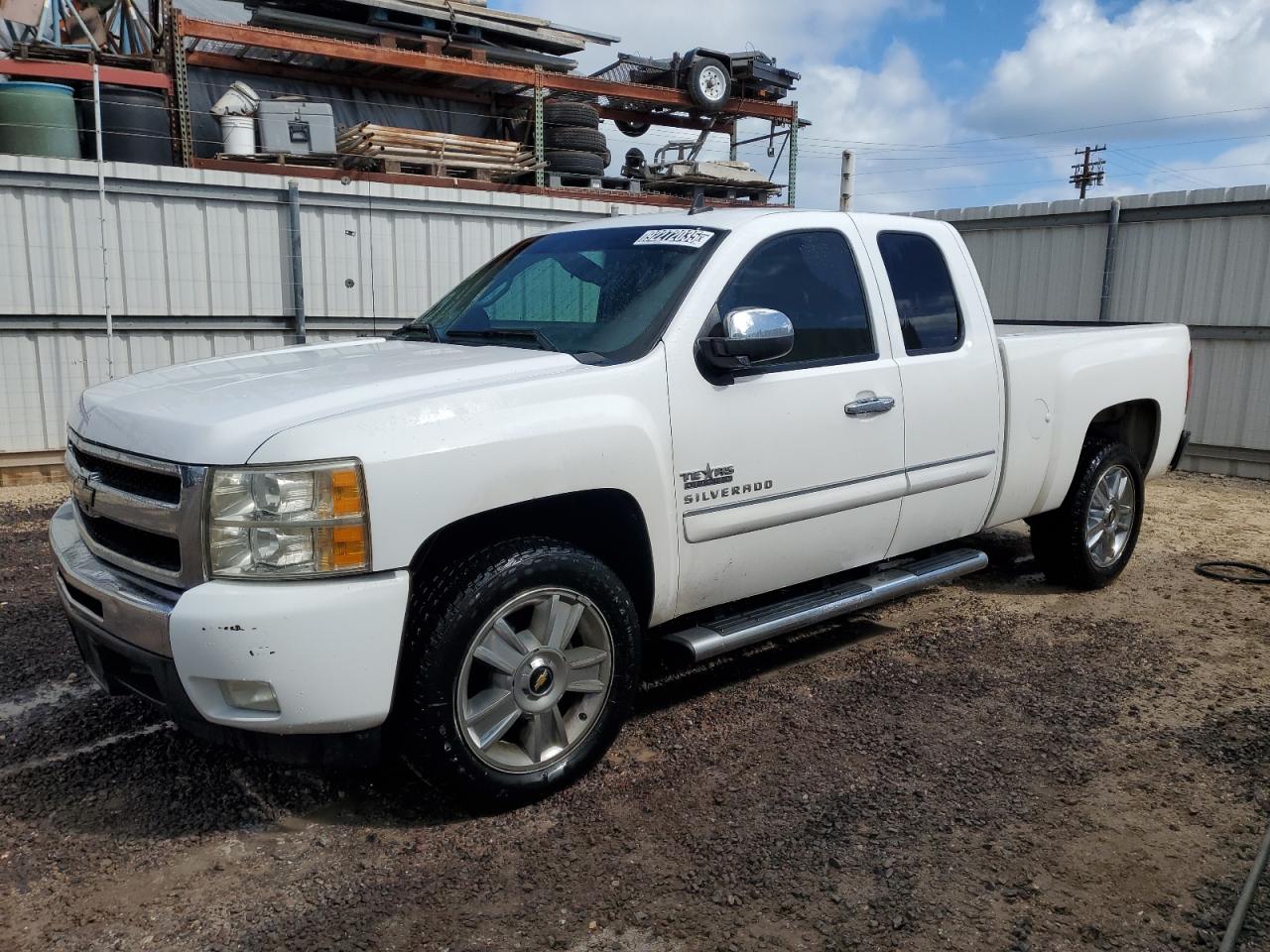 Chevrolet Silverado C1500 Lt Image 1