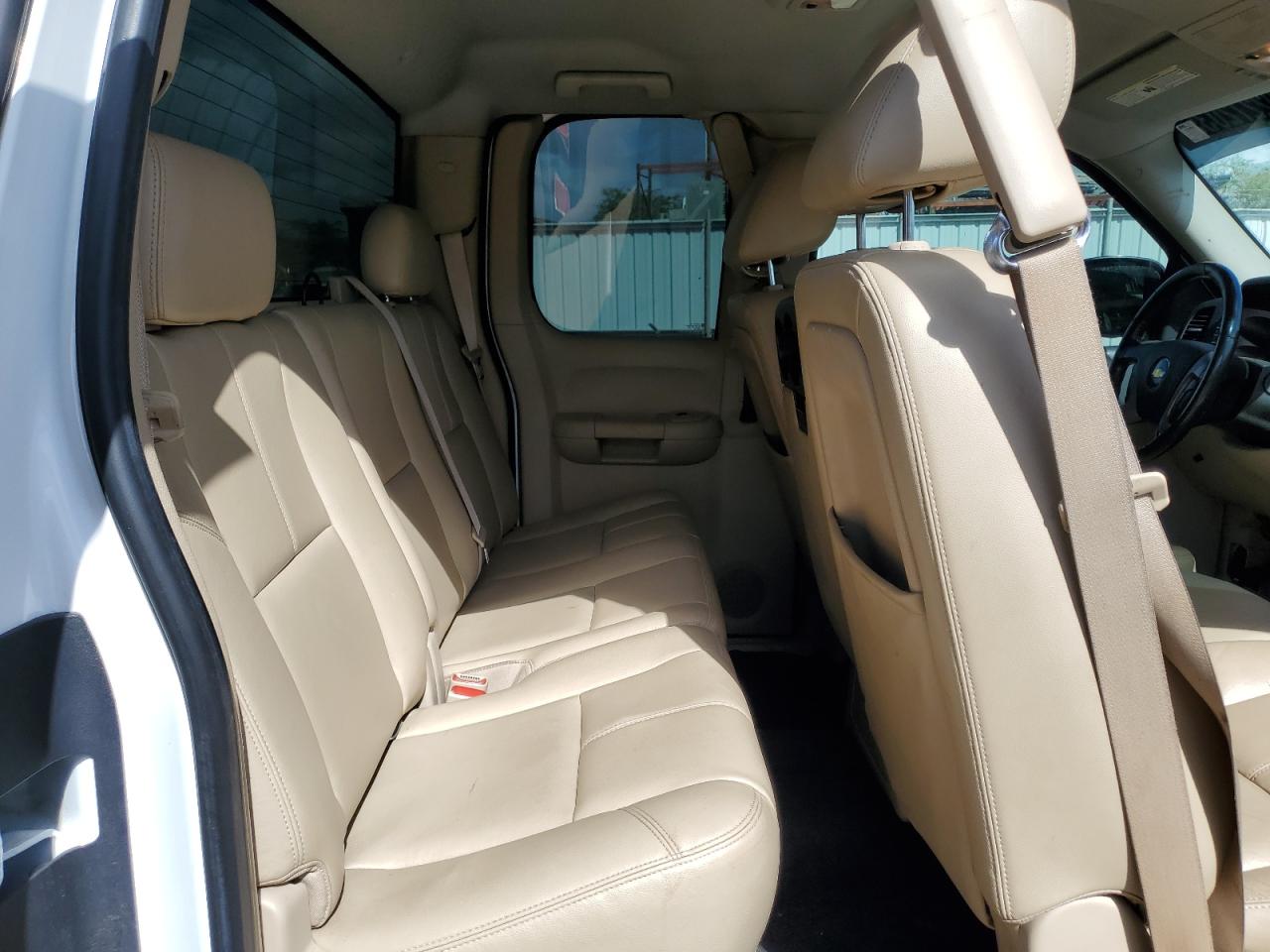 Chevrolet Silverado C1500 Lt Image 8