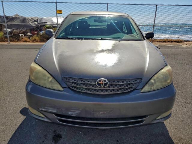 Toyota Camry Le Image 3