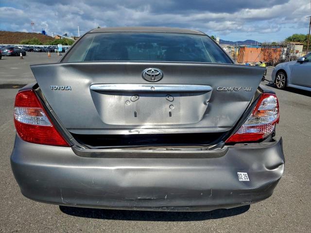 Toyota Camry Le Image 6