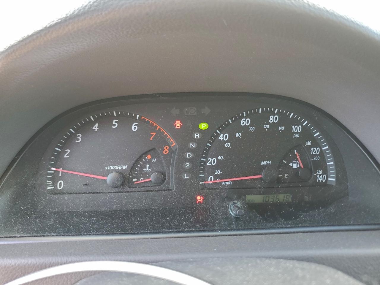 Toyota Camry Le Image 8