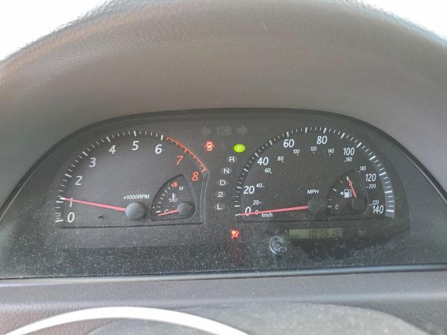 Toyota Camry Le Image 8