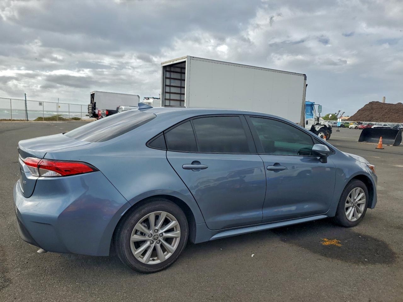 Toyota Corolla Le Image 2