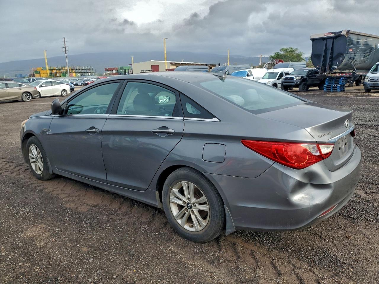 Hyundai SONATA Gls Image 3