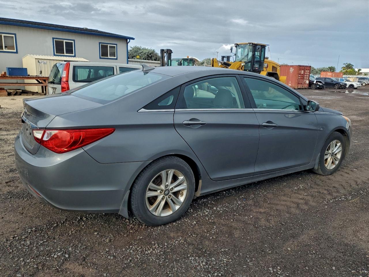 Hyundai SONATA Gls Image 11