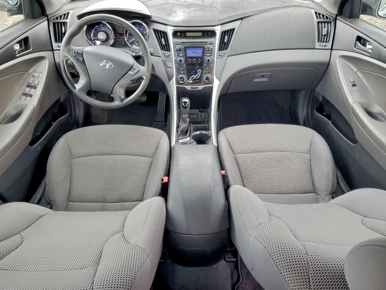 Hyundai SONATA Gls Image 7