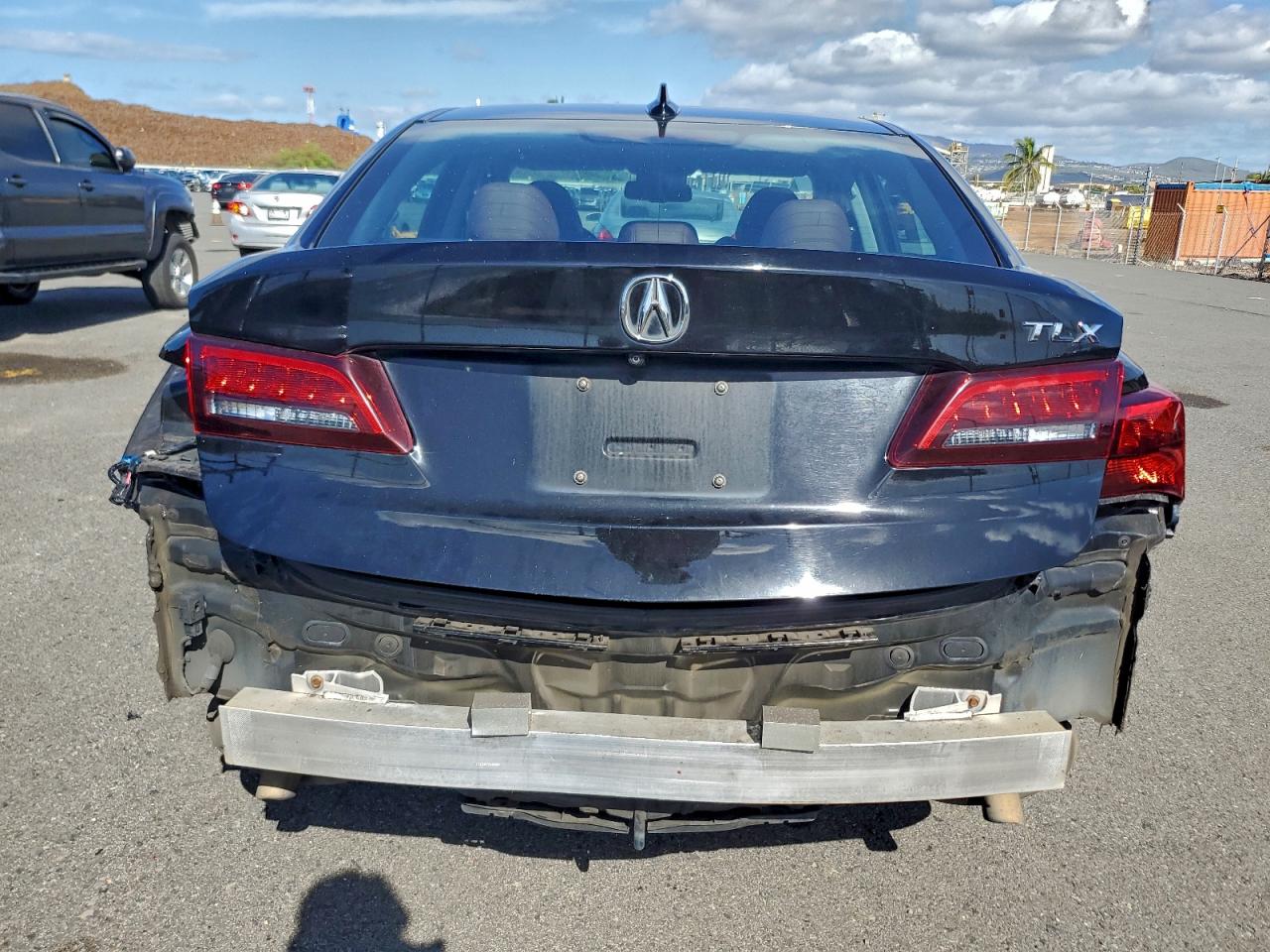 Acura TLX Image 4
