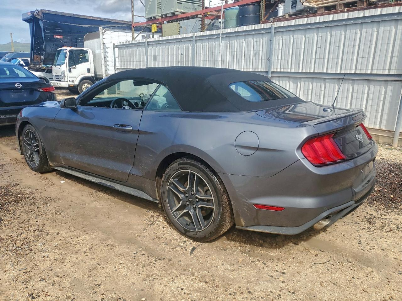 Ford Mustang Image 4
