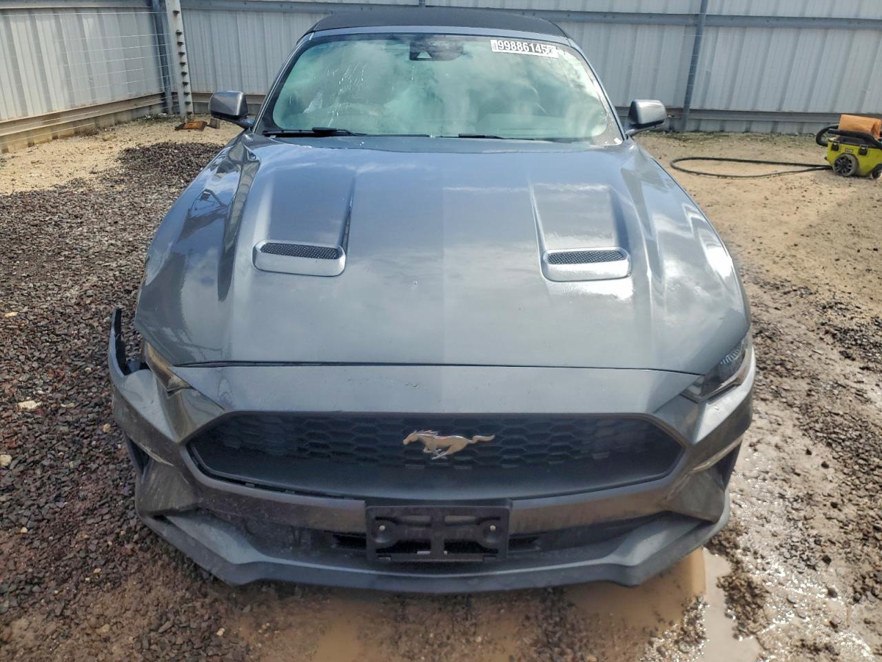 Ford Mustang Image 7