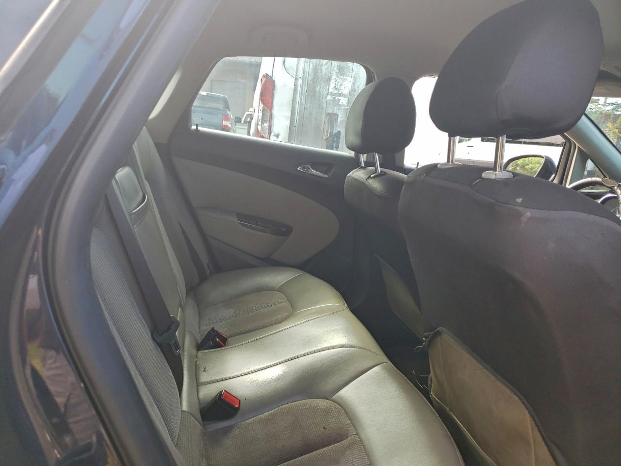 Buick Verano Image 6