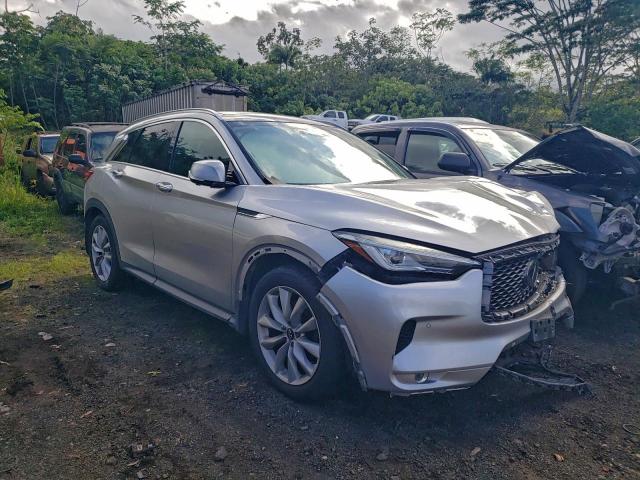 INFINITI Qx Essential Image 10