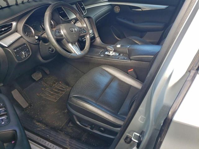 INFINITI Qx Essential Image 3