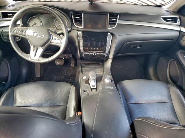 INFINITI Qx Essential Image 4
