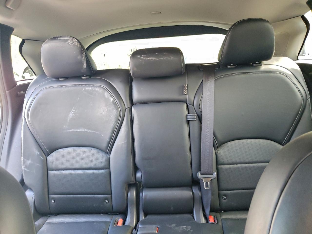 INFINITI Qx Essential Image 6